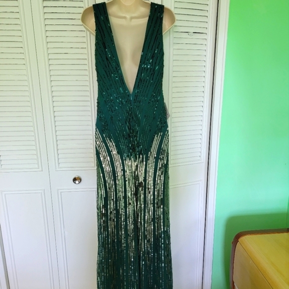 LUSH BY JASZ COUTURE Green Gown Evening Pageant Dress sz 12 - Picture 3 of 13